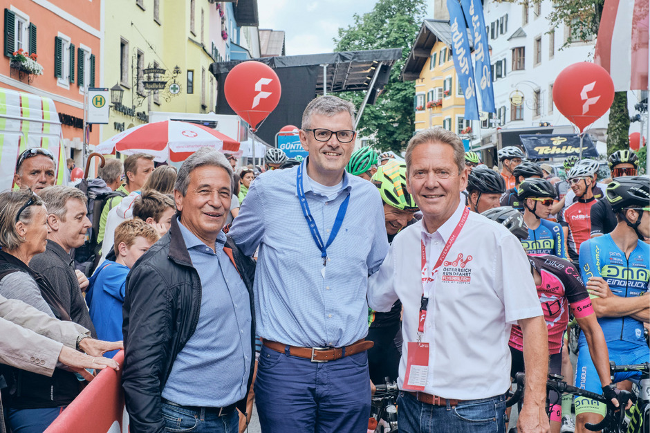 Bürgermeister Klaus Winkler, 1. Vizebürgermeister Gerhard Eilenberger und Tourdirektor Franz Steinberger freuen sich auf den neuen Radmarathon.