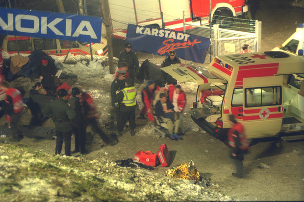 Auch die Einsatzkräfte waren an diesem schicksalshaften 4. Dezember 1999 über die Maßen gefordert.